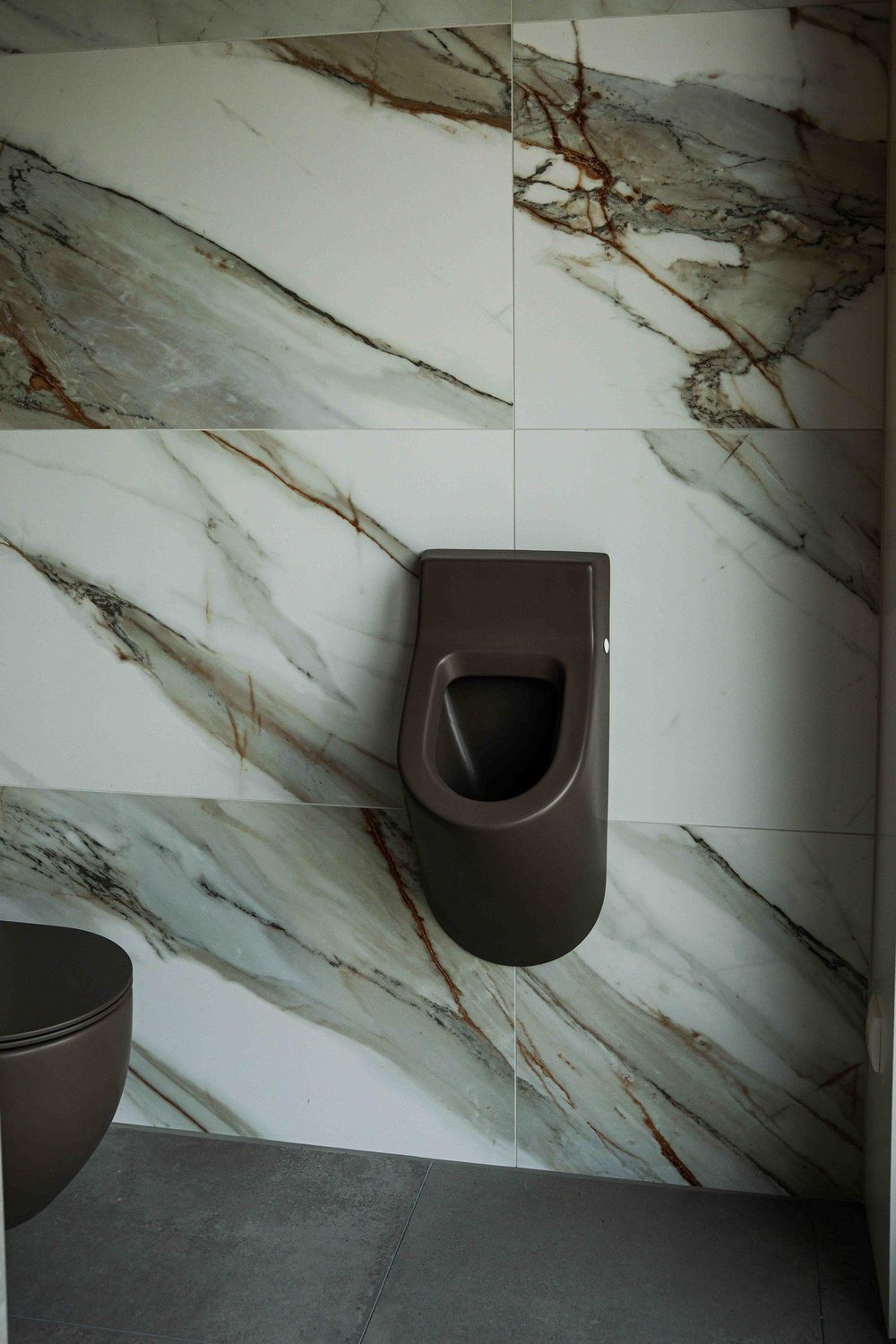 Toilet met calacatta marmer